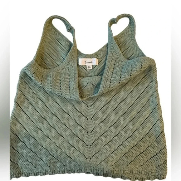Becool‎ cropped knit tank. Sage green M/L - Picture 3 of 6